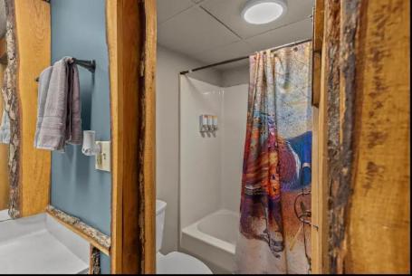 Stonegate Lodge King Bed Wifi Roku Tv Salt Water Pool Room #203 Eureka Springs Eksteriør bilde